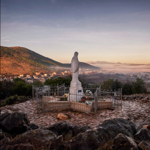 Santuario de Medjugorje ~ Paris y Roma